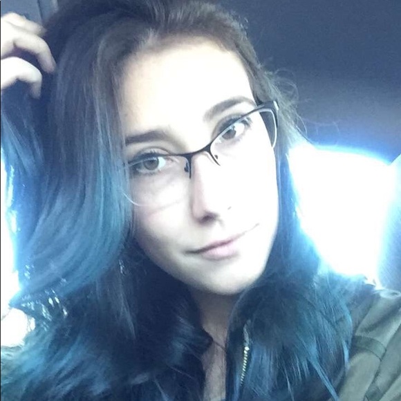 Meet your Posher, Meredith - Picture 1 of 1